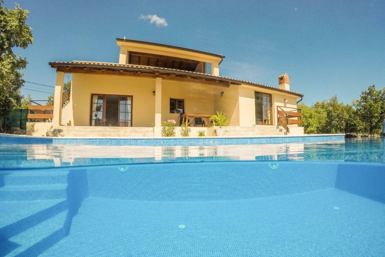 Villa Nabucco Kras Exteriör bild