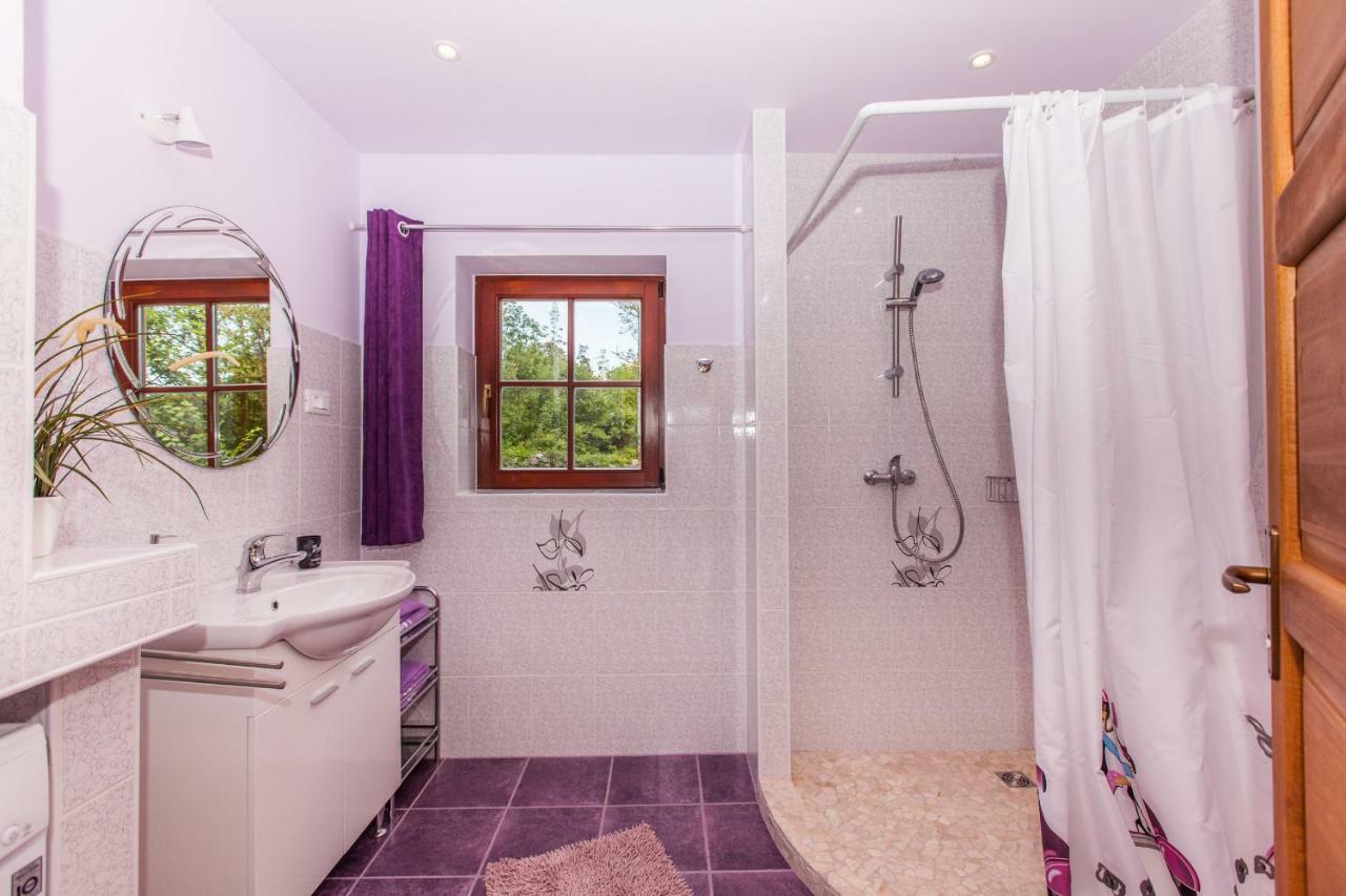 Villa Nabucco Kras Exteriör bild